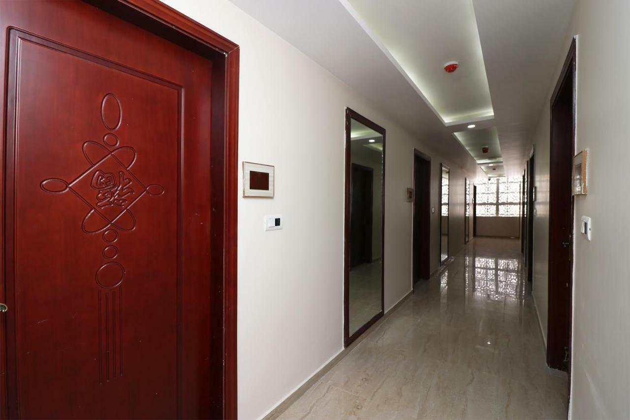 Capital O 37152 Naveen Continental Prayagraj Exterior foto
